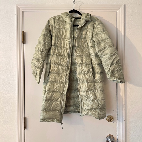 Aritzia - The Little Puff Long - Picture 2 of 7